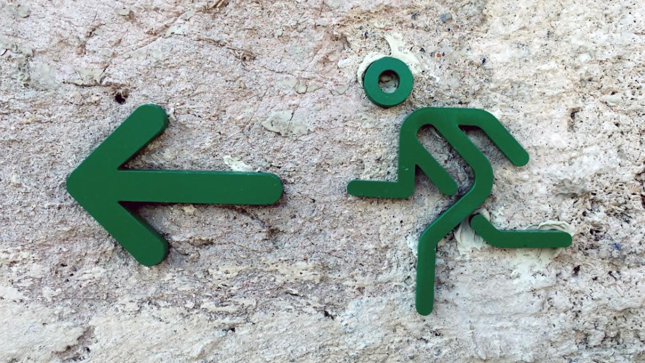 output_exit_arrow_snowman_green_pictogram-621418.jpg output_exit_arrow_snowman_green_pictogram-621418.jpg