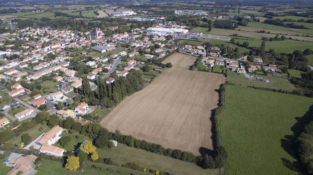 Vue aérienne projet de lotissement.jpg Vue aérienne projet de lotissement.jpg