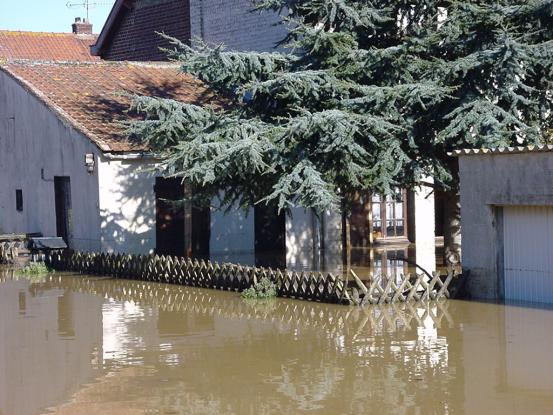 inondation_02_03_2002_centre_ville.jpg inondation_02_03_2002_centre_ville.jpg